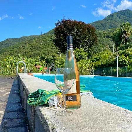 Sole 1 Terrassen Mit Pool Og Lägenhet *