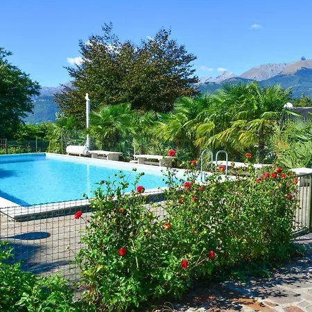 아파트 Sole 1 Terrassen Mit Pool Og 콜리코